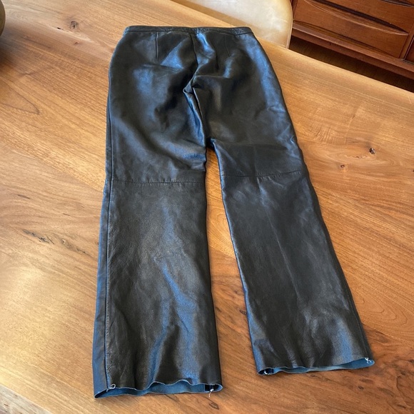 R&O Brand black leather wide leg pants. Very good condition. Size 2 - Picture 3 of 6